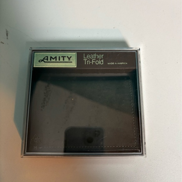 Amity Tri Fold Elegant Brown Leather Wallet Vintage - Picture 1 of 5